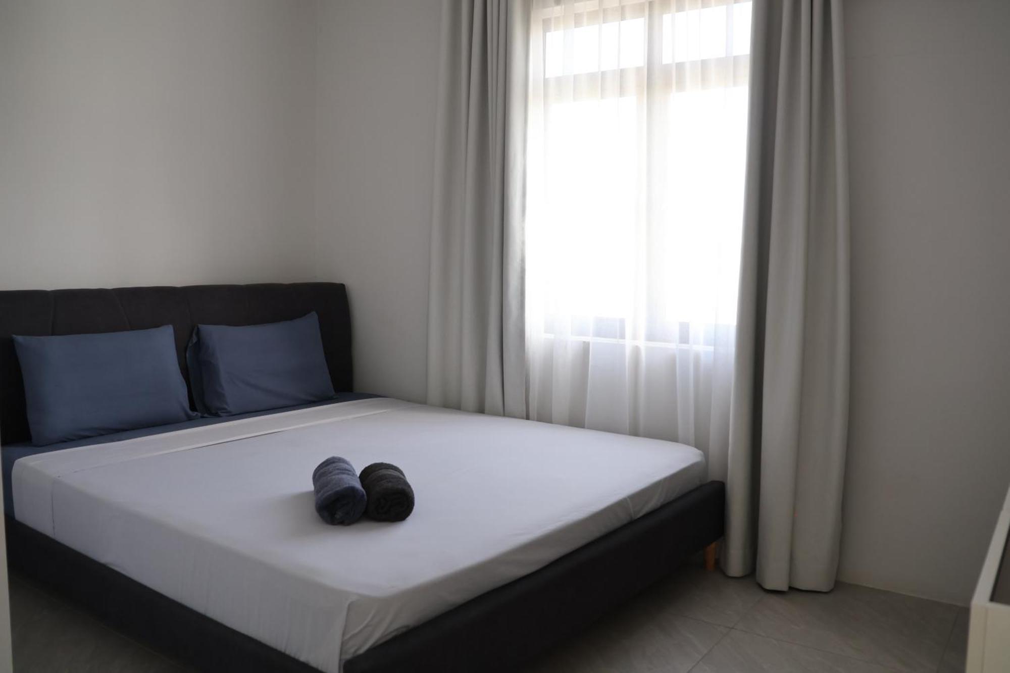 Top-Floor Modern 3Bd Penthouse With Beautiful Mountain View Terrace - 5 Min Walk To Beach Flic en Flac ภายนอก รูปภาพ